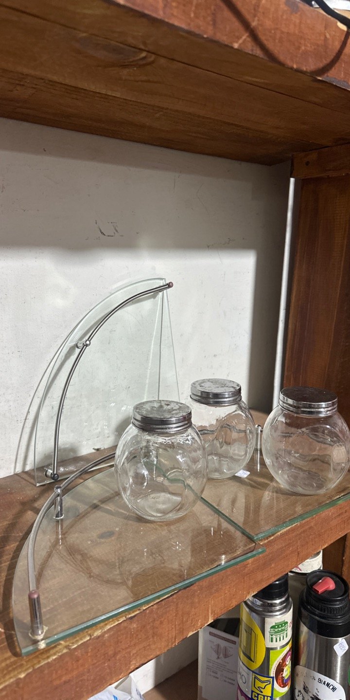 Set de 3 Copetineros y Bollones de Vidrio con Tapa Metálica