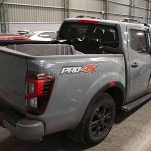 Camioneta Nissan Frontier Pro-4X Gris - imagen 2