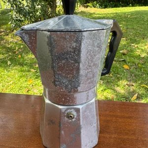 Lote siguiente: cafetera italina vintage