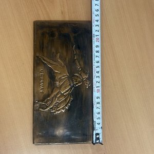 Lote de Artesanía Criolla Uruguaya: Placas de Gauchos y Silla Decorativa - imagen 7