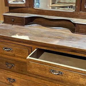 Cómoda Tocador Antigua de Roble con Espejo Tríptico Biselado - imagen 2