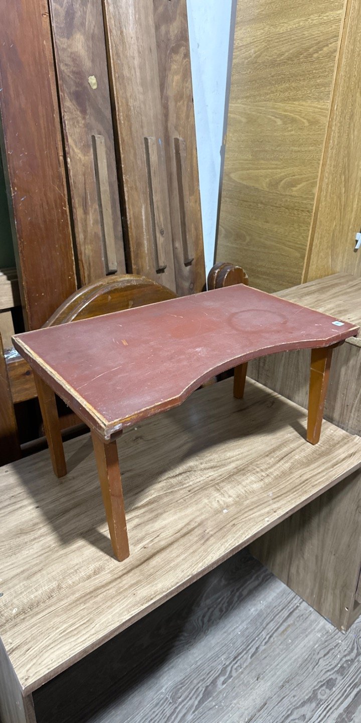 Lote anterior: Mesa desayuno en madera con superficie pintada