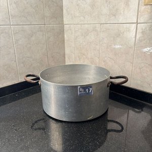 Olla Grande de Aluminio con Asas, 30 cm Diámetro - imagen 1