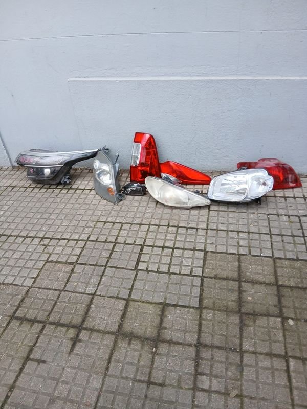 Lote de Faros y Luces para Autos Varios
