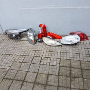 Lote anterior: Lote de Faros y Luces para Autos Varios