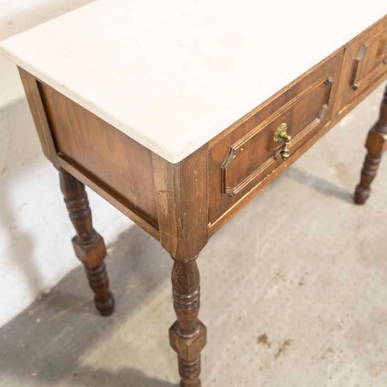 Mesa de arrimo en pino con tapa de mármol y detalles en el lustre - imagen 3