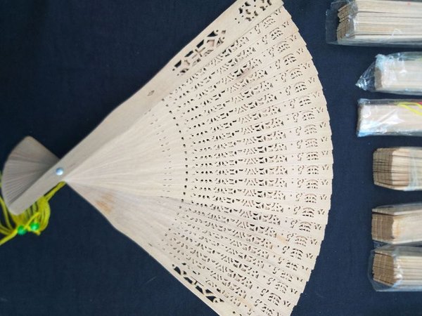 10 Abanicos de Madera Nuevos Sin Uso