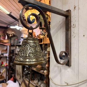 Campana Decorativa de Bronce con Soporte de Hierro Forjado - imagen 6