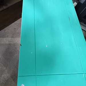 Cómoda de madera restaurada con estampado floral - imagen 4