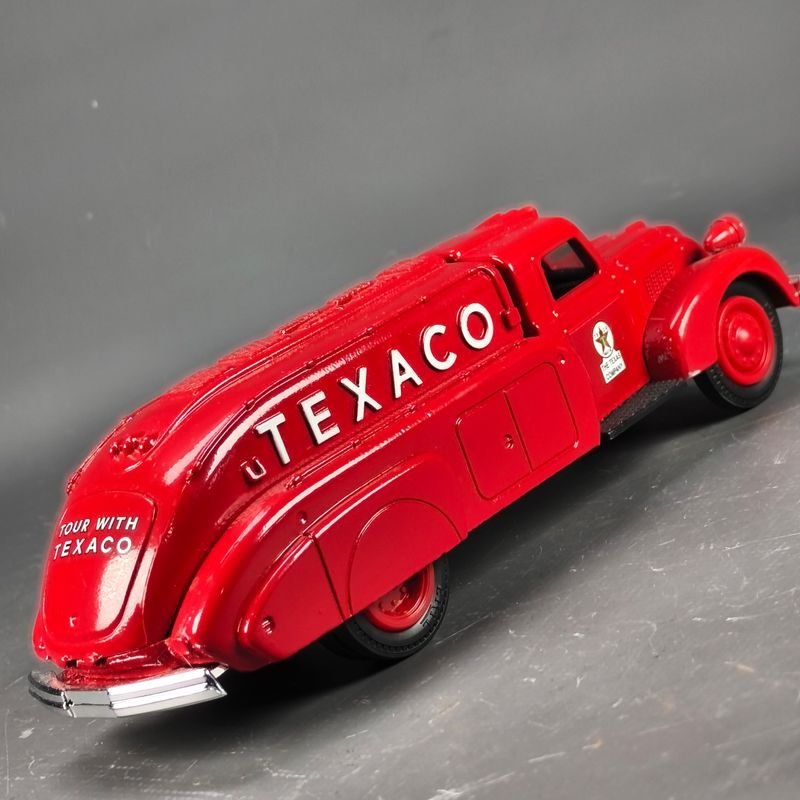 Camión de bomberos con logotipo de Texaco, caja coleccionista y detalles metálicos - imagen 7