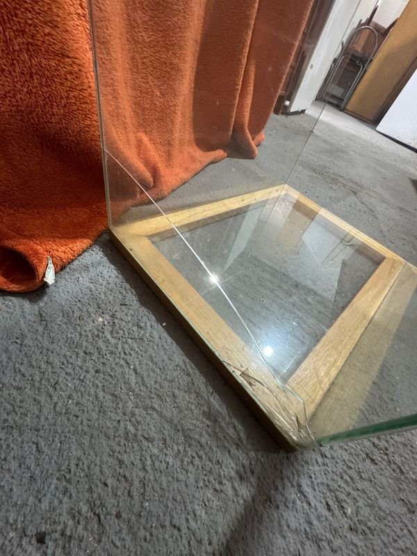 Vitrina de vidrio vertical para almacenamiento - imagen 2