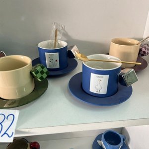 Juego de 6 Tazas y Platos de Cerámica con Cucharas - imagen 2