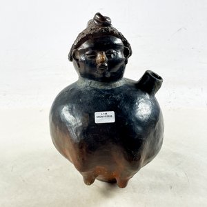 Lote anterior: Jarra de Cerámica con Figura Humana y Asa, 26 cm