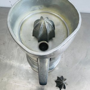 Exprimidor Industrial de Sobremesa Sire en Aluminio - imagen 2