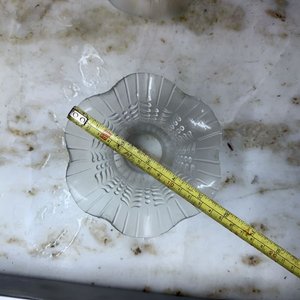 Lote de 3 Pantallas de Vidrio Estriadas y 1 Esfera Blanca Opaca - imagen 5