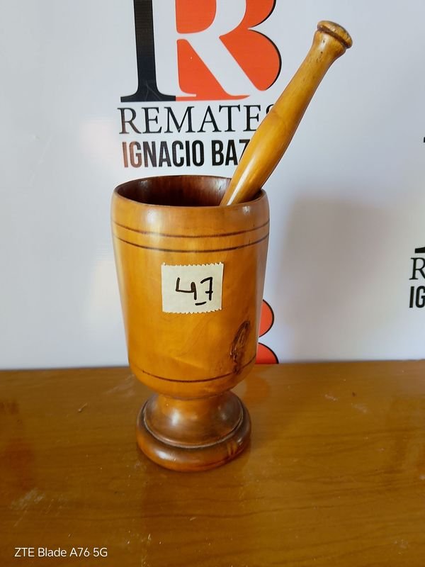 Lote siguiente: Mortero de madera para cocina