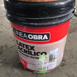 Tres Baldes de Pintura Látex Acrílico de 20 Litros - imagen 2