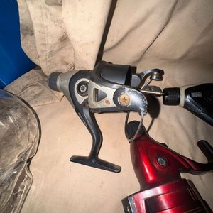 Conjunto de 5 Carreteles de Pesca con Piezas Adicionales - imagen 5