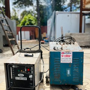 Lote siguiente: 2 Máquinas de Soldar Eléctricas Neo W 7300/220M