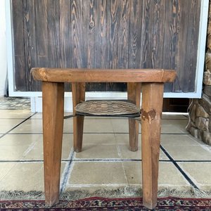 Mesa de Centro de Madera con Tapa de Vidrio y Bandeja Tejida - imagen 6