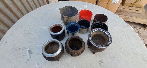 Colección de recipientes y botellas en buen estado - imagen 5