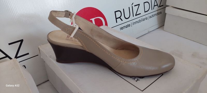 Zapatos de tacón alto en cuero - imagen 3