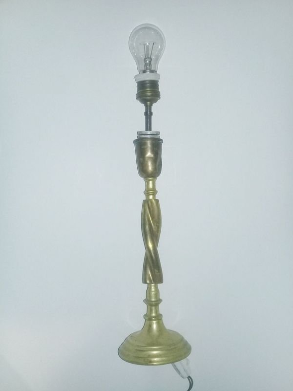 Lámpara de bronce antigua con diseños funcionales - imagen 2