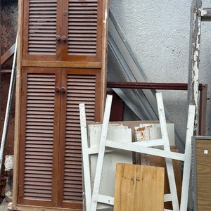 Lote siguiente: Placard de Embutir con Puertas de Madera