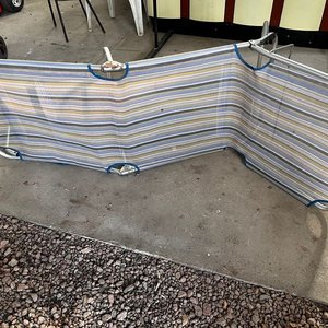 Lote siguiente: Catre Plegable Rayado Azul y Beige