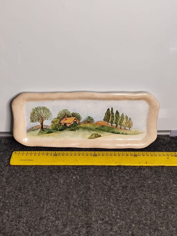 Centro de Mesa Cerámica Pintado a Mano Paisaje Rural con Firma de Autor