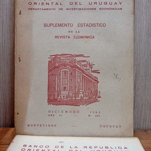 Lote siguiente: Dos Revistas Económicas Banco República Oriental Uruguay 1964 1965