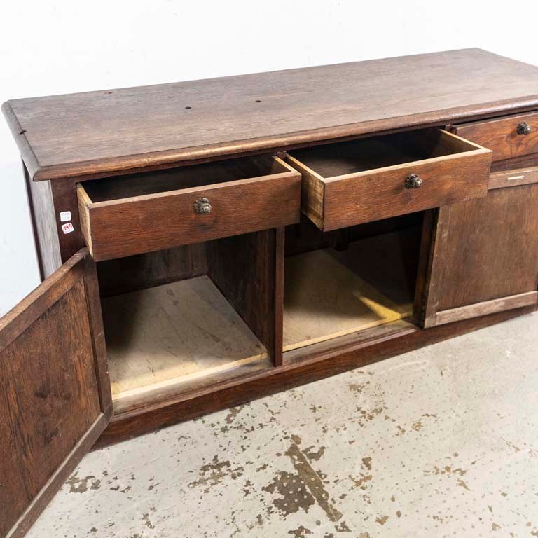 Mueble de roble con detalles en la madera - imagen 3
