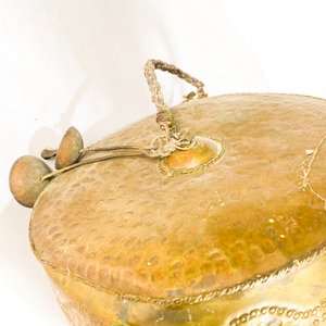 Instrumento Musical Artesanal en Calabaza y Bronce - imagen 2