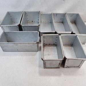 Set de 8 Moldes para Pan o Budín en Metal - imagen 1
