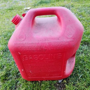 Bidón de Gasolina Rojo Plástico - imagen 2