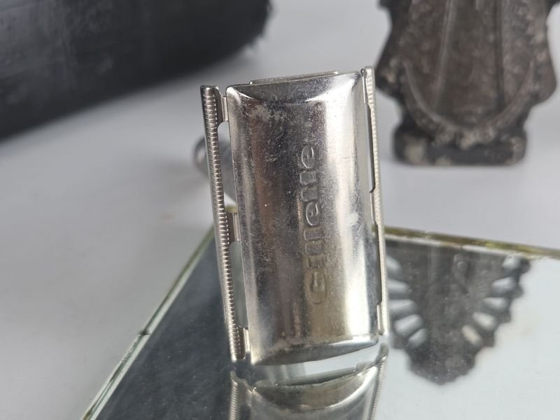 Antiguo estuche francés con accesorios antiguos varios - imagen 8
