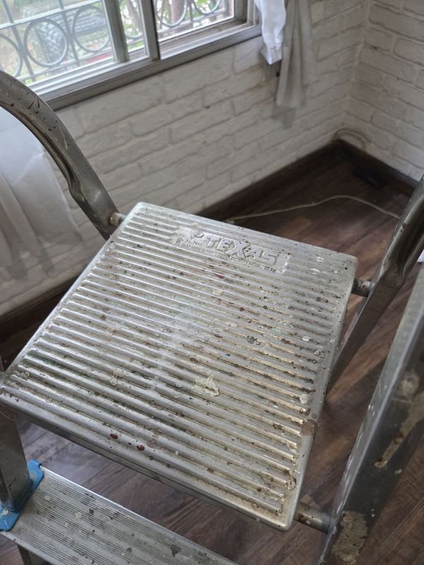 Escalera en aluminio marca Texas de alta calidad - imagen 2