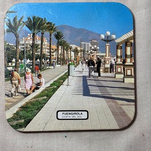 Juego de Posavasos y Ceniceros de Metal con Estampas de Fuengirola - imagen 6