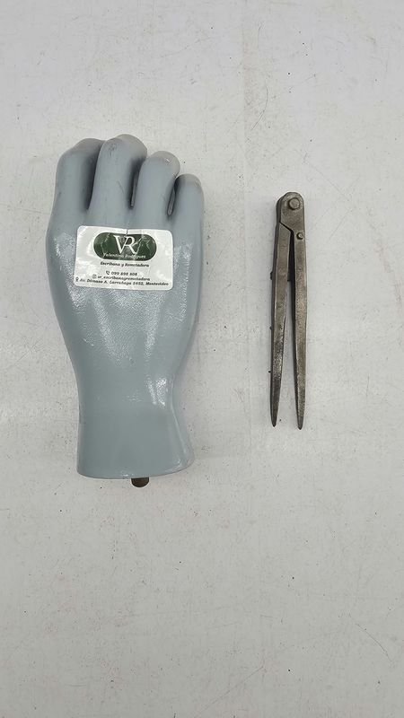 Antiguo Compás de Hierro con Soporte de Mano
