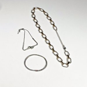 Conjunto de Joyería: Cadena Gruesa y Pulseras Diseño Serpiente con Piedras - imagen 2