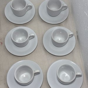 Juego de Té y Café Olmos de Porcelana Blanca con Detalles Dorados - imagen 10