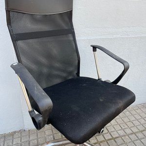 Silla de Oficina Negra con Base de Acero Cromado - imagen 2