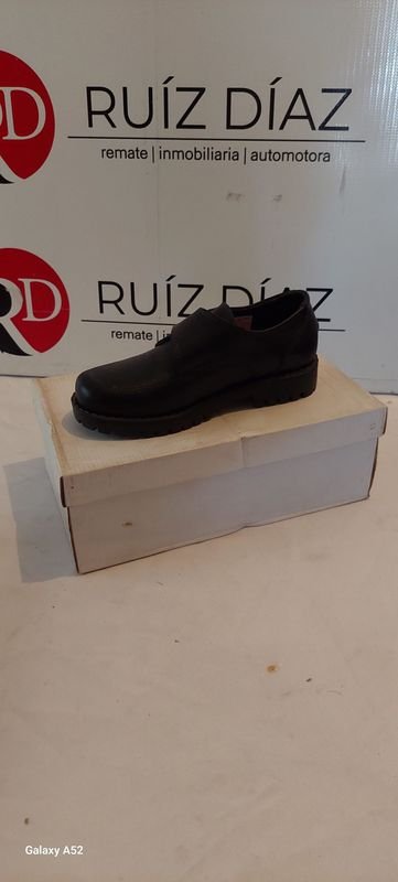 Lote anterior: Zapatos de cuero negro
