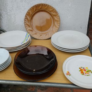 Lote de Platos y Platillos de Loza y Vidrio - imagen 2