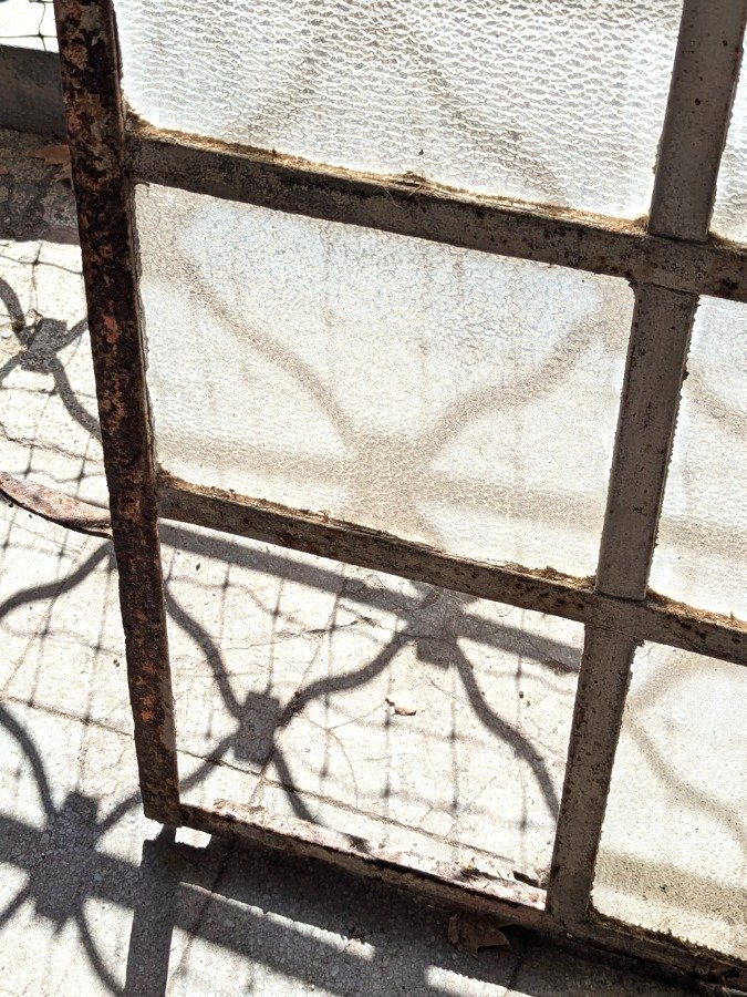Vitral en carpintería de hierro con detalles y características - imagen 8