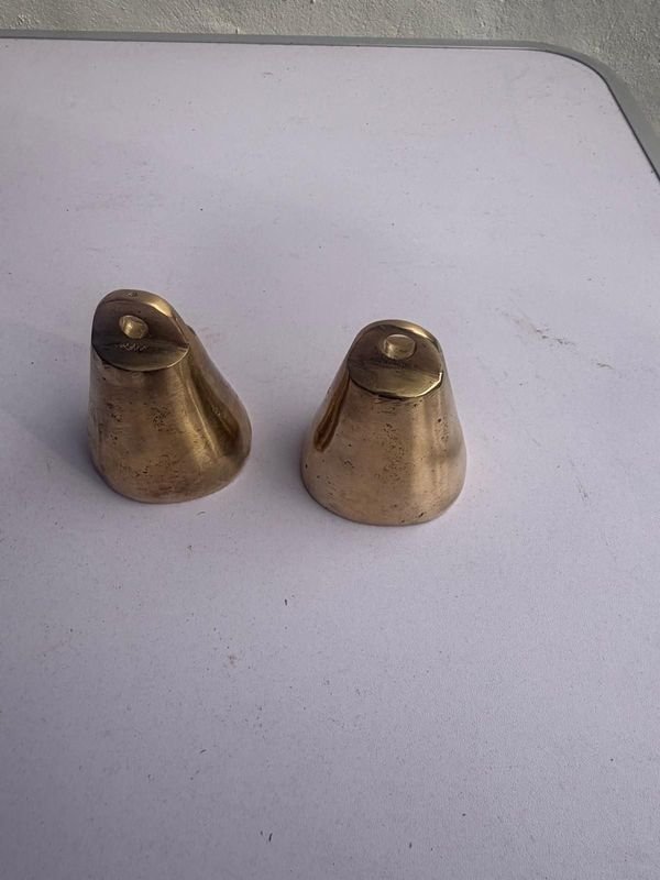 Dos Campanas de Bronce para Decoración o Colección