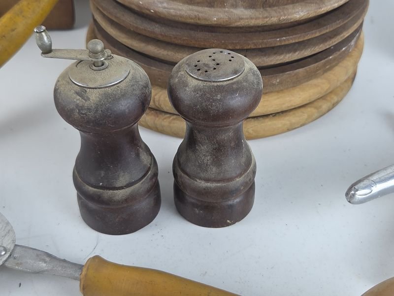 Gran lote de artículos en madera y aluminio para la cocina - imagen 4