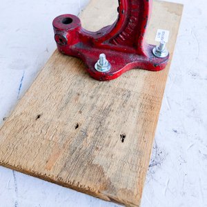 Remachadora Manual de Mesa Roja Industrial - imagen 4
