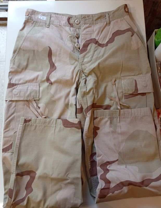 Pantalón de Camuflaje Desértico Talle 39