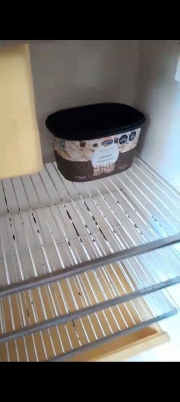 Heladera Funcionando con Congelador y Temperatura Control - imagen 10